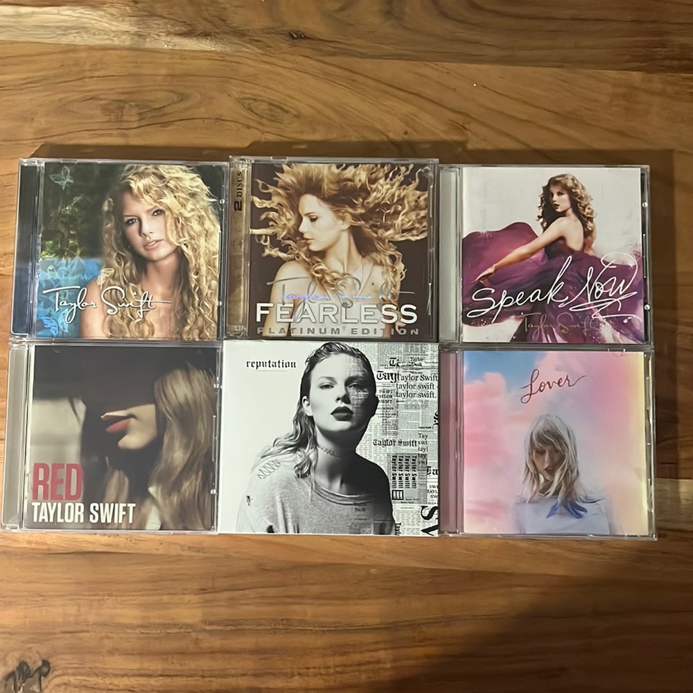 Taylor Swift CD Lot (Debut, Fearless Plat., Speak Now, Red, Reputation, Lover